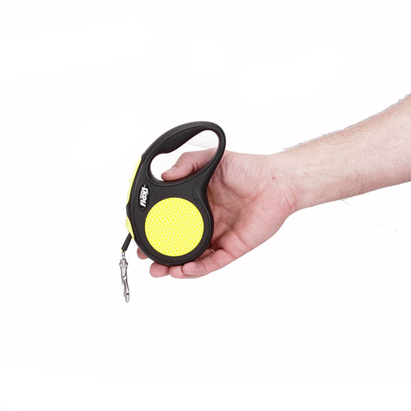 Comfortable Handle on Dog Retractable Leash for Daily use