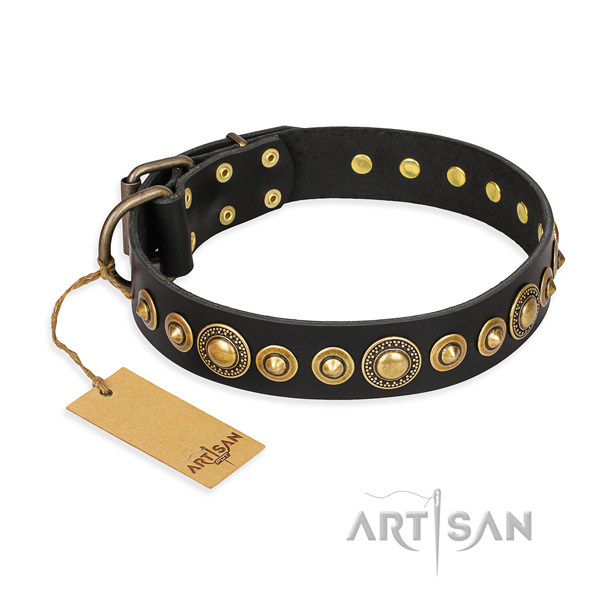 Top notch genuine leather dog collar crafted for stylish walking