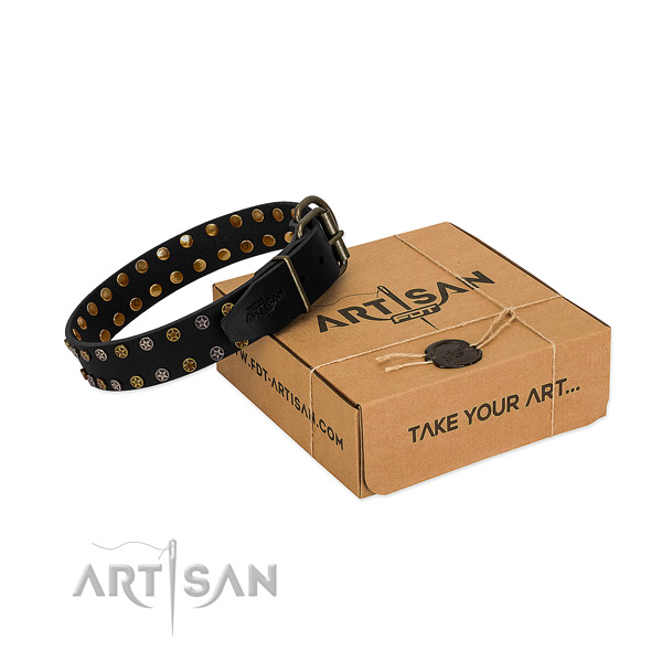 Stylish design full grain natural leather dog collar with durable studs